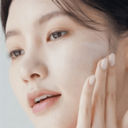 Oil Control Light Sunscreen - Imagen 5