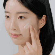 Madagascar Centella Tone Brightening Tone-Up Sunscreen - Imagen 3