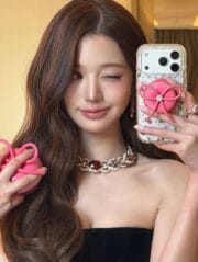 Medicube X Forever Cherry Ribbon Hair Brush - Imagen 3